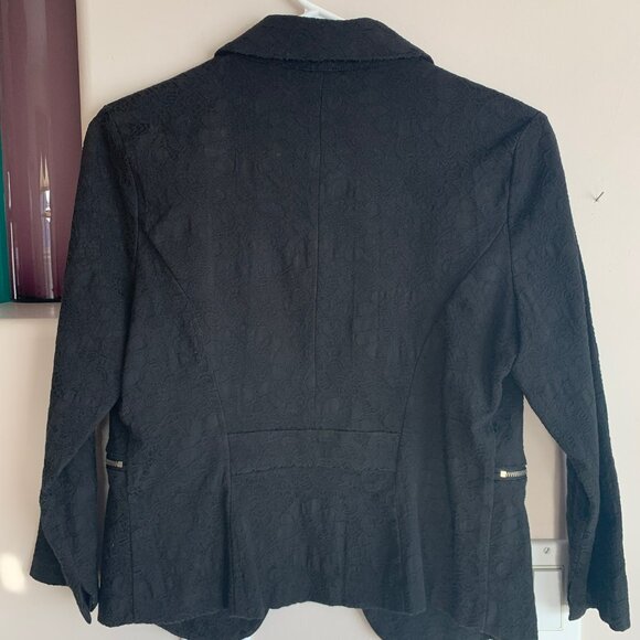 Suzy Shier - Picture 3 of 3